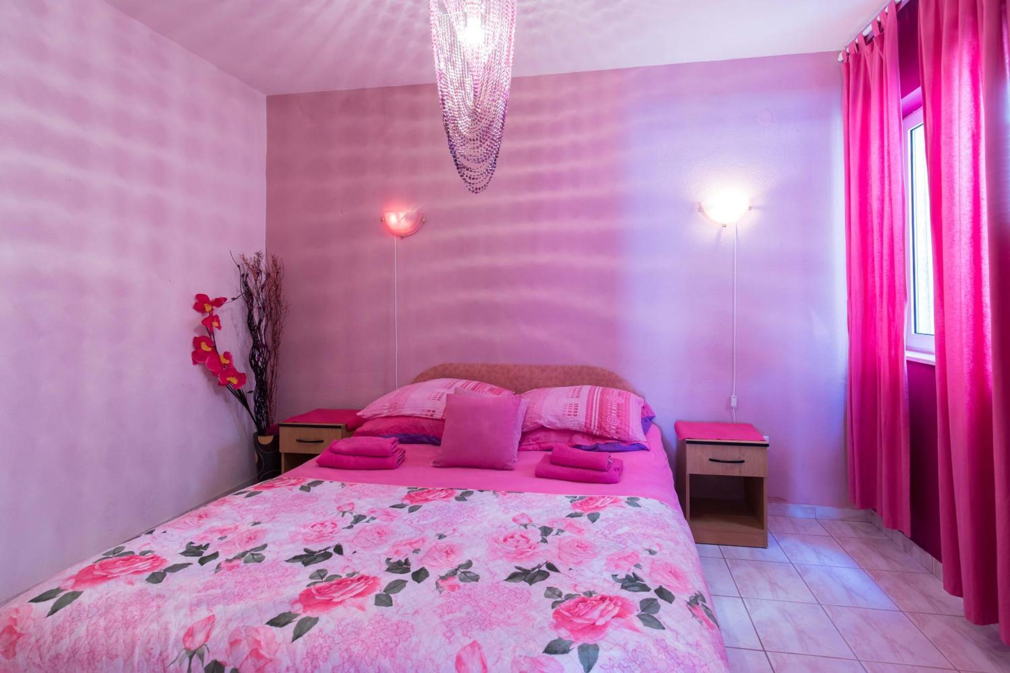 Villa Pinky And Superior Trogir Seget Vranjica Buitenkant foto